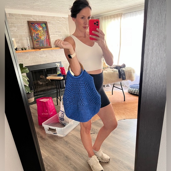 Oversized straw tote! - Picture 6 of 8